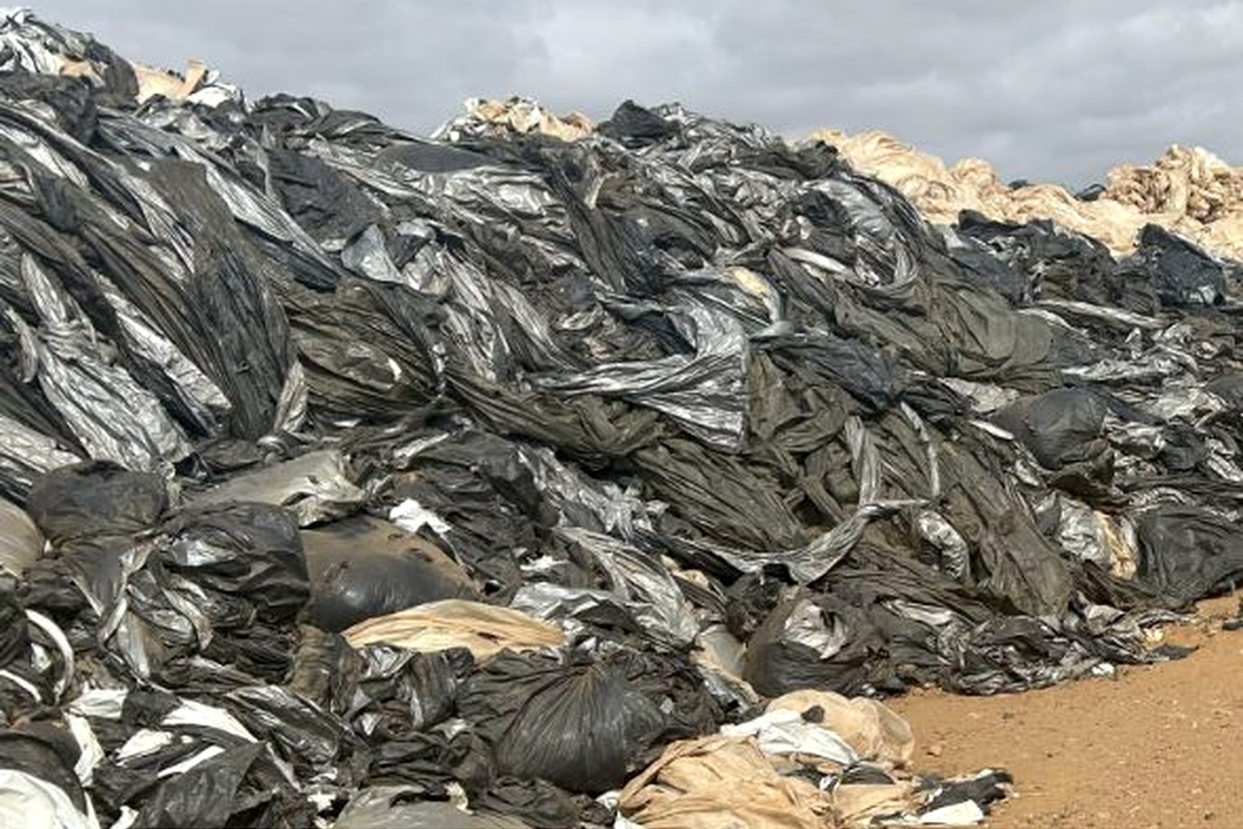 Recycling material pile